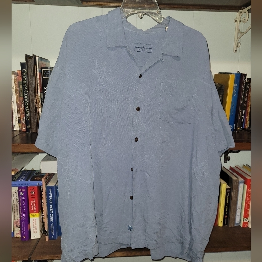 Tommy Bahamas silk beach shirt. Men's XXL